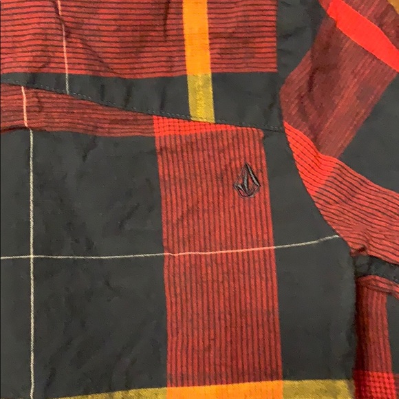 Shirt - Picture 3 of 4